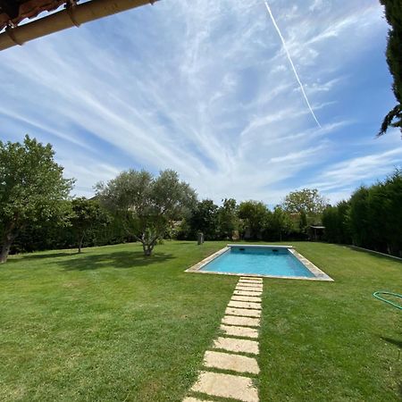 Studio En Provence Avec Piscine La Barben Exteriér fotografie