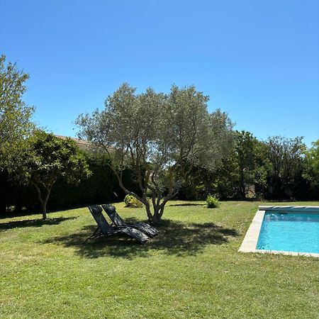 Studio En Provence Avec Piscine La Barben Exteriér fotografie